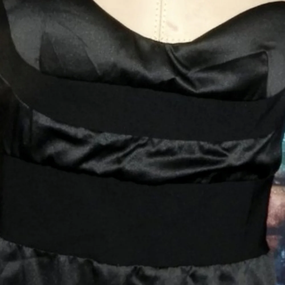 KITTY KAT Size 14 black figure-hugging midi dress - Picture 13 of 15